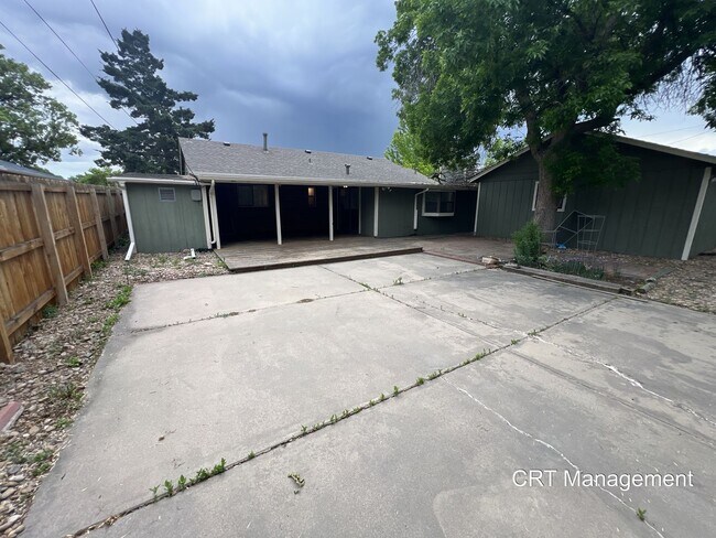 Building Photo - Charming 4-Bedroom Brick Ranch with Spacio...