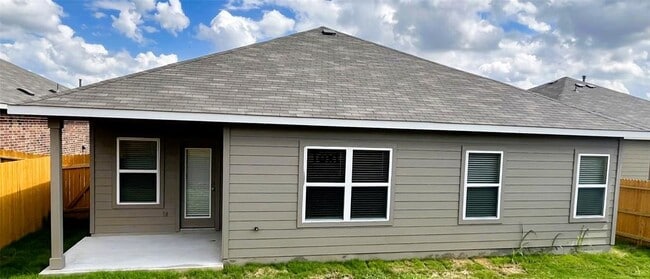 Building Photo - 445 Blue Stem Rd