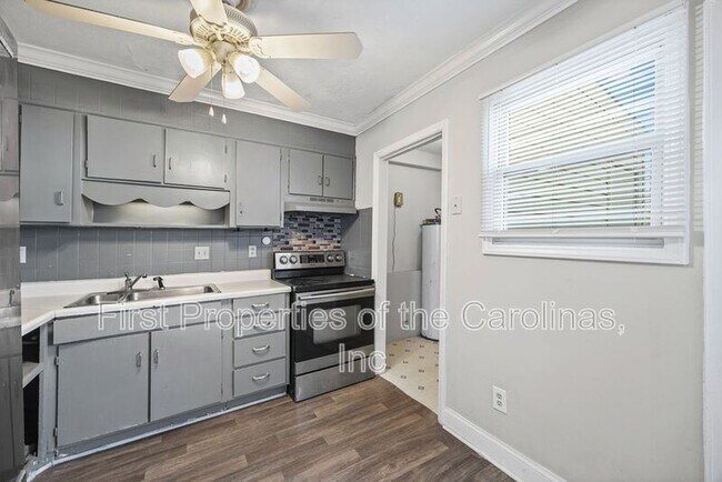 Building Photo - 7906 Oak Meadow Ct