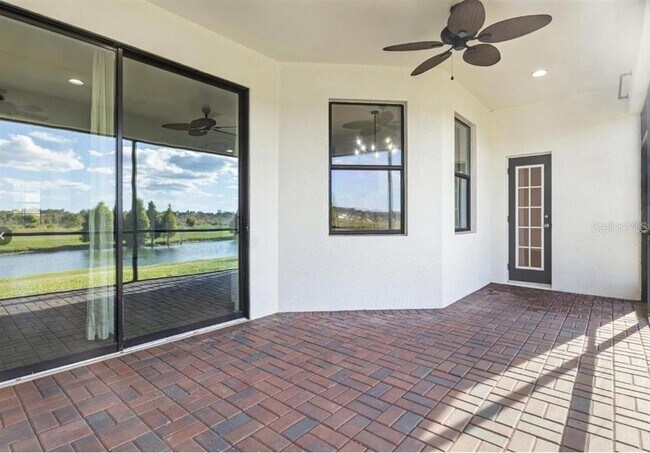 Building Photo - 4056 Sunset Lake Dr