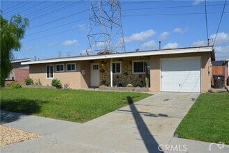 Building Photo - 1402 Stevely Ave