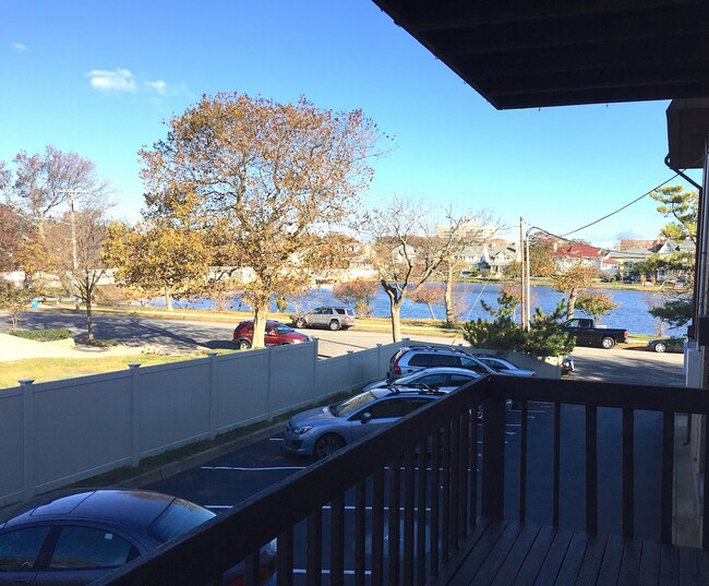 Interior Photo - 404 5th Ave