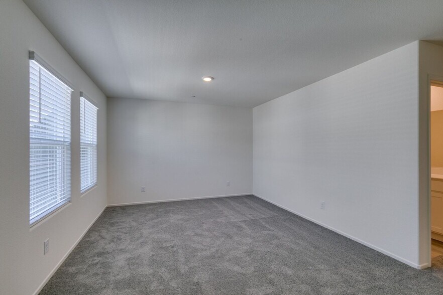 Building Photo - 7379 Craig Cv Ct