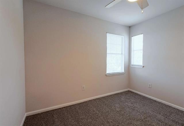 Building Photo - 10505 S I-35 Frontage Rd