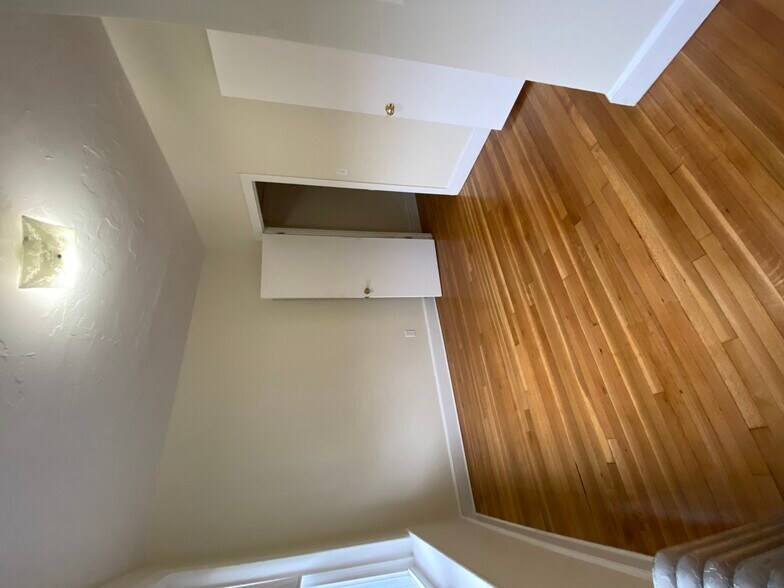 Building Photo - 33 Lancaster Terrace