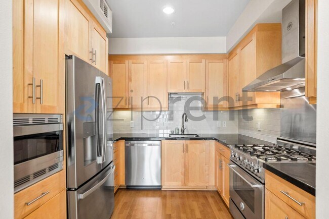 Building Photo - Unit 210