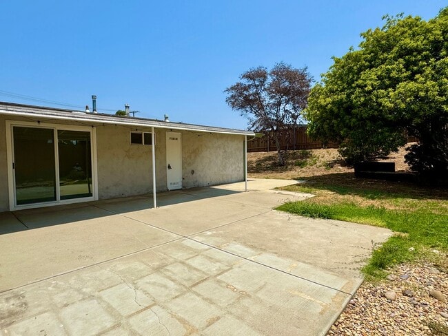 Building Photo - Beautiful 3 Bed / 2 Bath Home in La Mesa –...