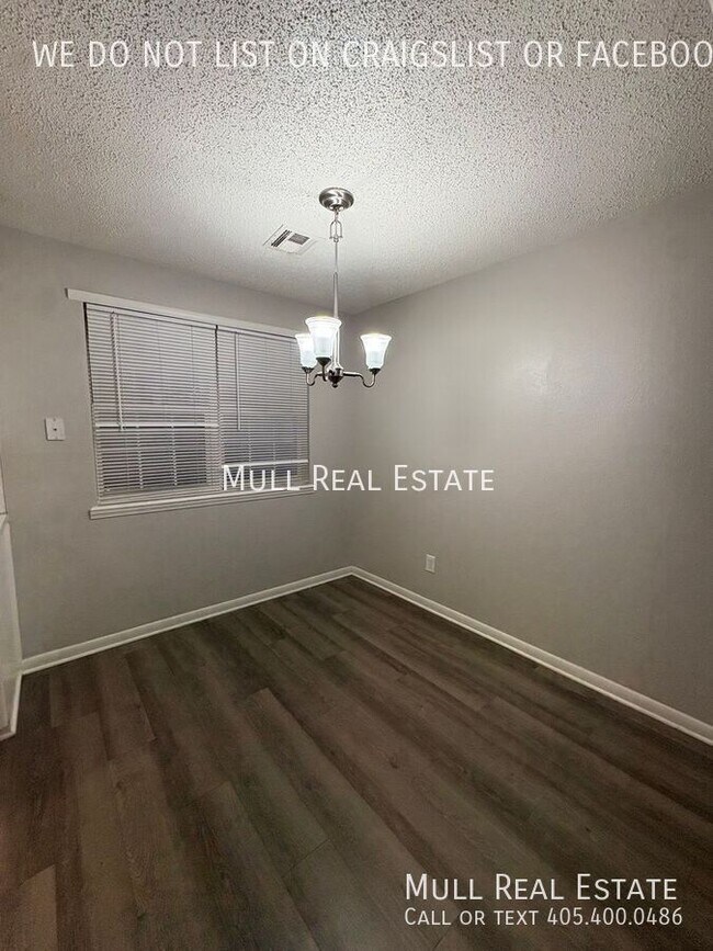 Building Photo - 817 Arnold Ave