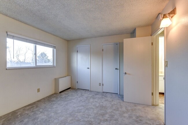Building Photo - Pre-Leasing August 2026: Great 1 Bed, 1 Ba...