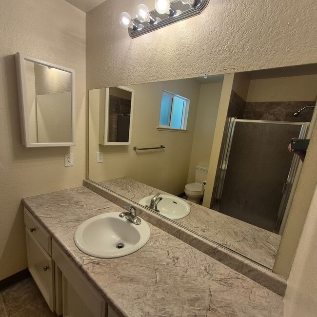 Building Photo - 3332 Jayanne Way