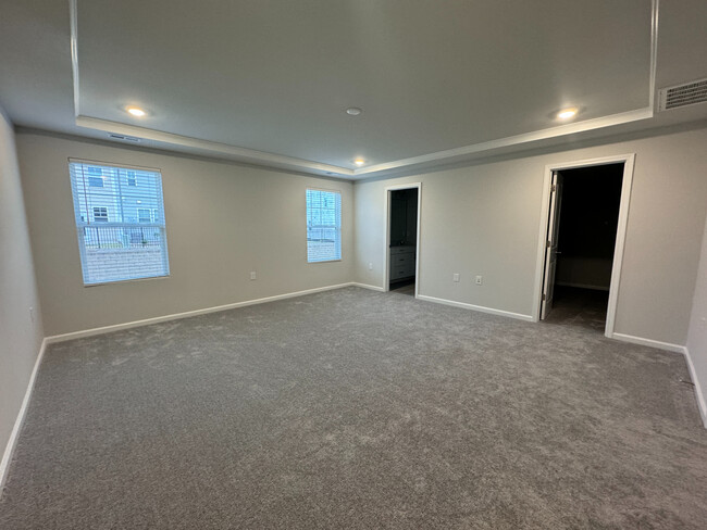 Building Photo - Room in Townhome on Tulip Bloom Ln