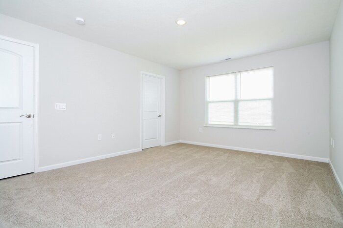 Building Photo - 902 3rd St