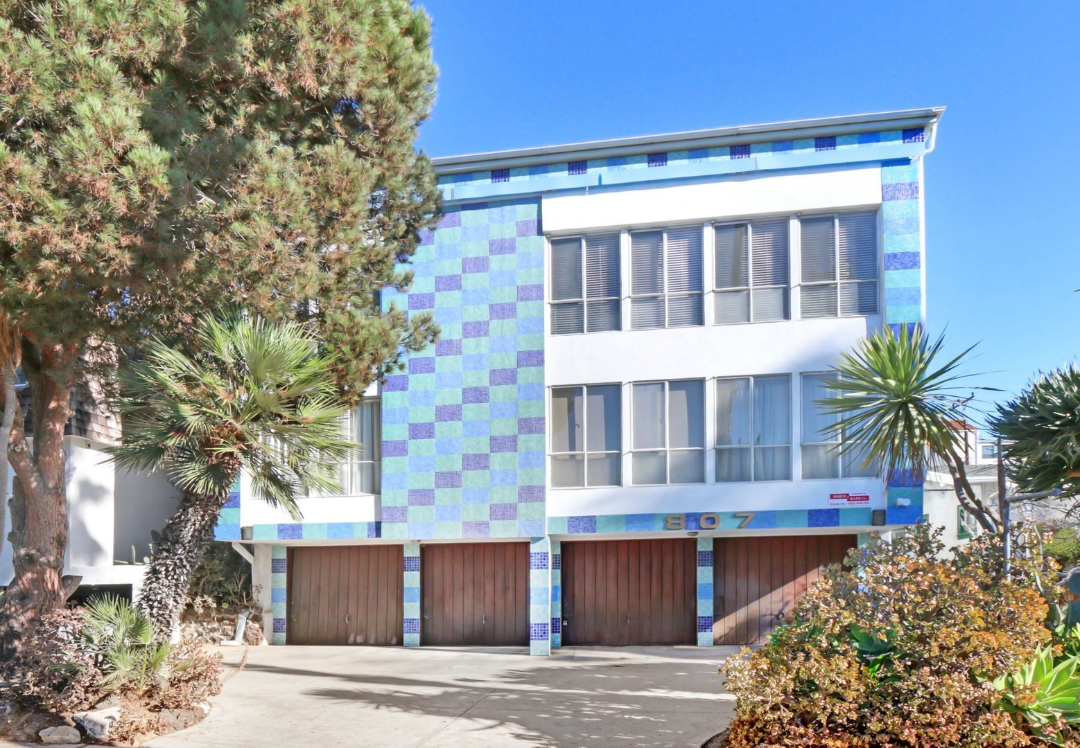 Building Photo - 807 5th St