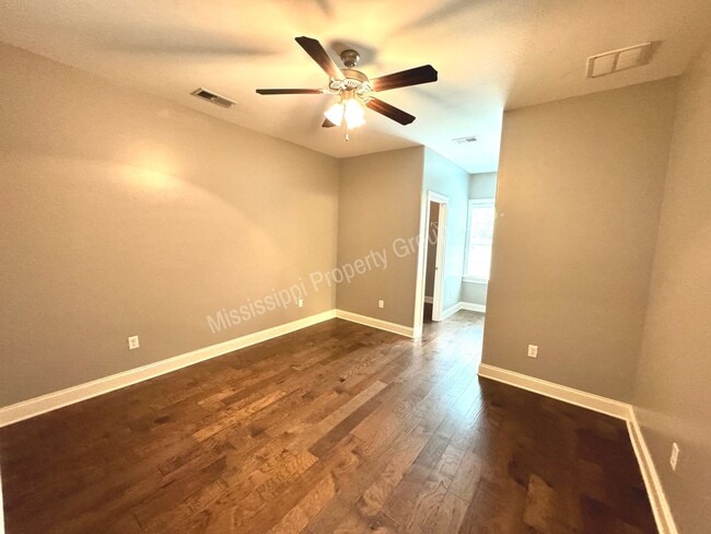 Building Photo - 4BD/4.5BA FOR RENT