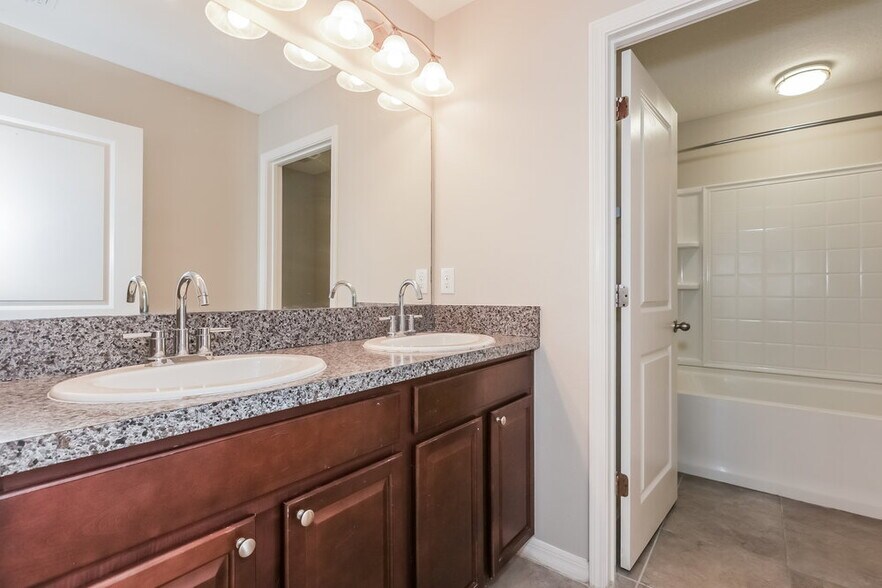 Building Photo - 6807 Blue Moon Wy