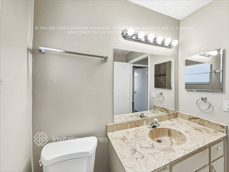 Building Photo - 4205 Gray Squirrel Ln