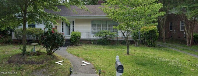 Primary Photo - 1613 Longwood Dr