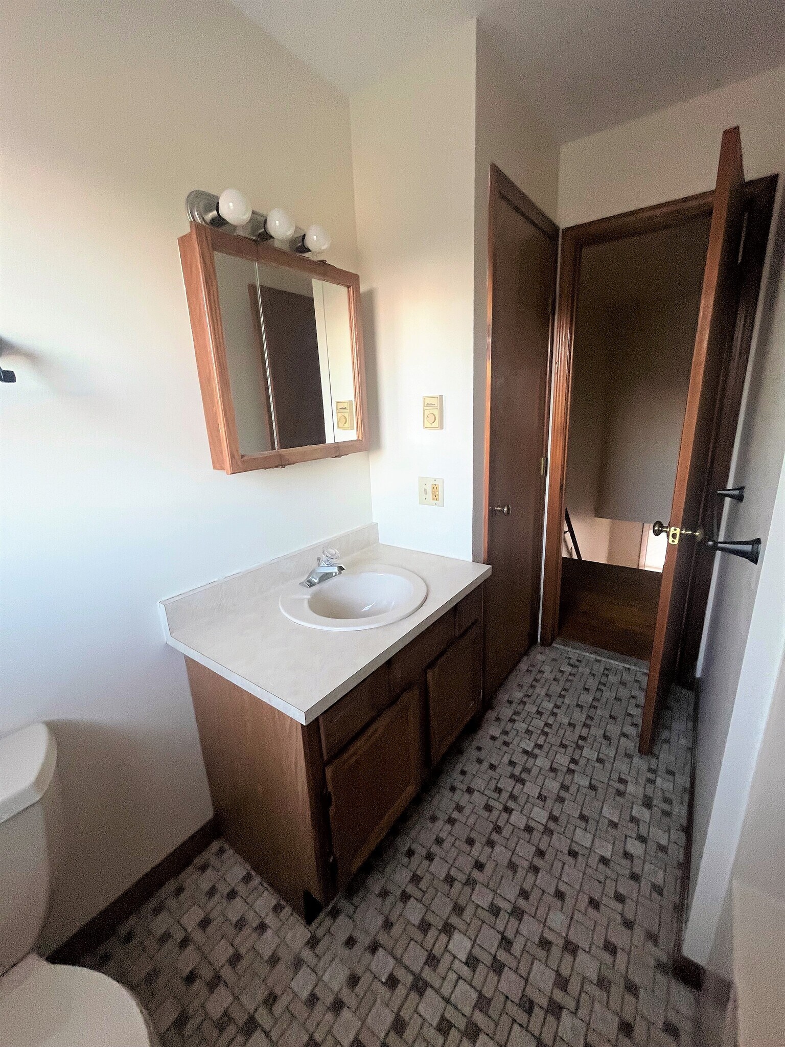 Bath #2 - 36 Merrimac St