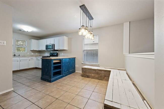 Building Photo - 2224 Bluffstone Dr