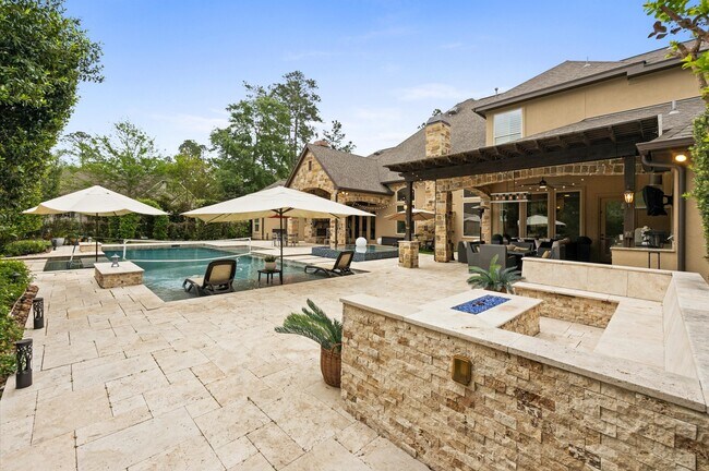 Building Photo - 54 Player Point Dr