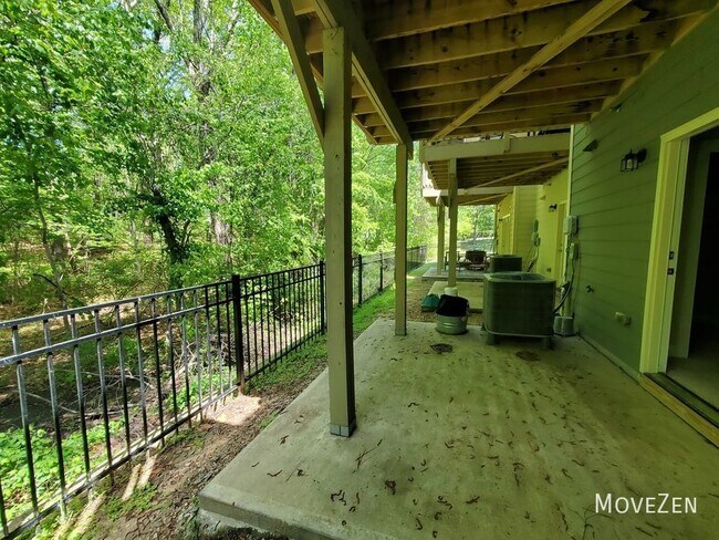 Building Photo - 2801 Stone Rock Dr