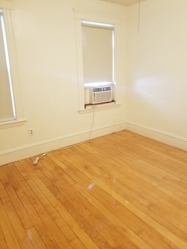 Building Photo - 53A Magnolia St