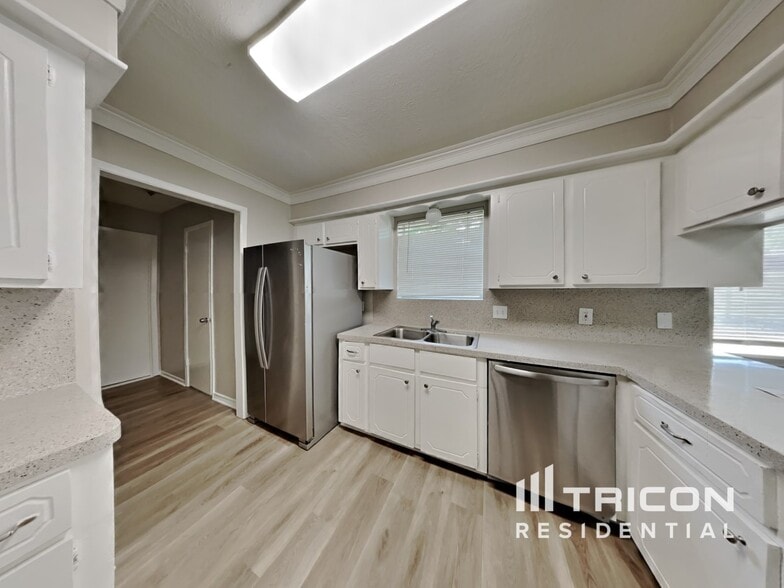 Building Photo - 24122 Spring Mill Ln