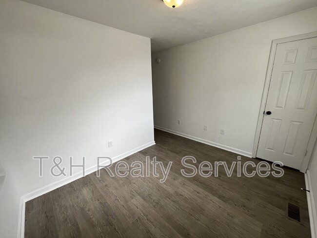 Building Photo - 4807 IN-39