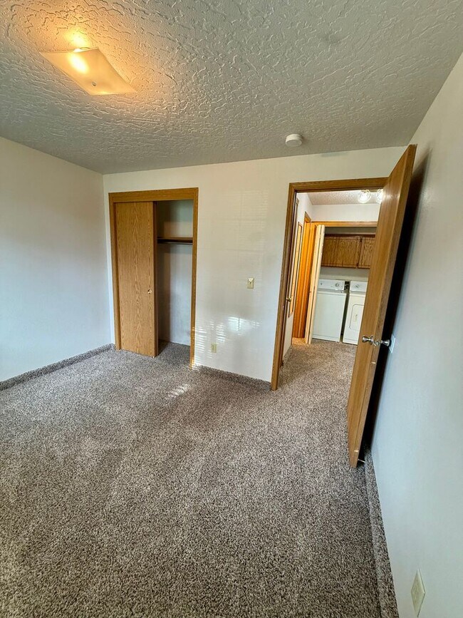 Building Photo - 3 bed 2 bath single family home in Nampa c...