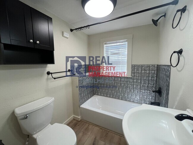 Building Photo - Charming 2-Bedroom Home for Rent in Tolar, TX!