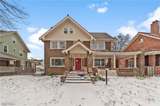 Building Photo - 867 East Blvd