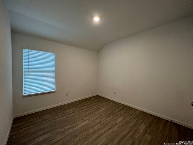 Building Photo - 446 Fairy Duster Dr