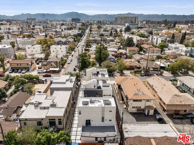 Building Photo - 11253 Hatteras St