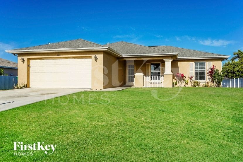 Primary Photo - 1724 NE 1st Ave