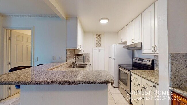 Building Photo - 7777 W 91st St