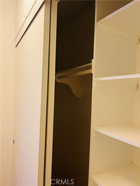 Building Photo - 525 S Ardmore Ave