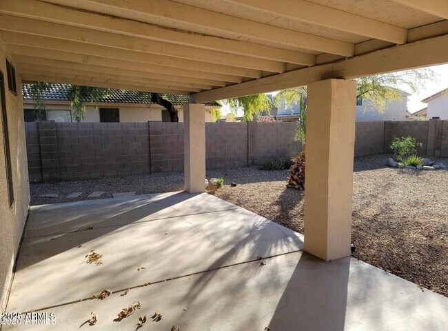 Building Photo - 3423 E Menadota Dr