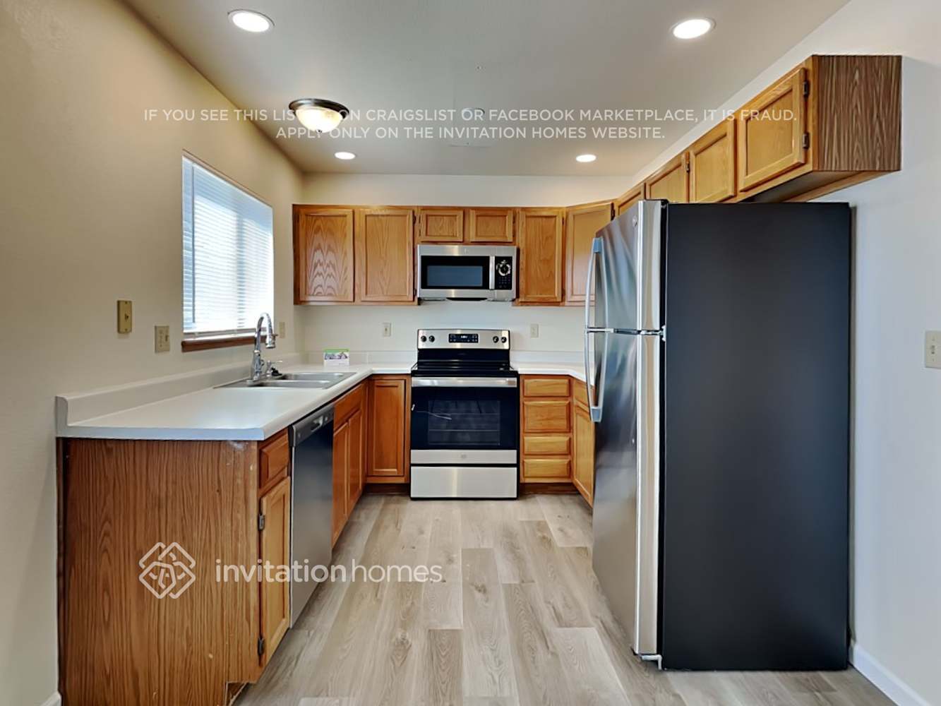 Building Photo - 3255 Richmond Dr