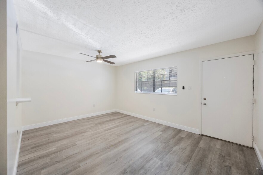 Building Photo - 3111 W Horatio St