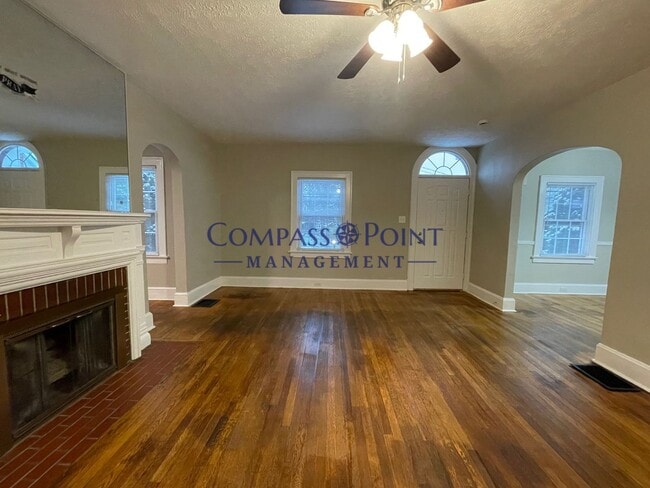 Building Photo - Welcome To Your New Home! FIRST MONTH'S RENT FREE!!