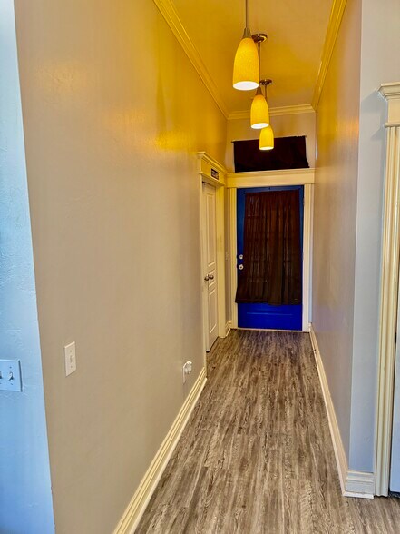 Building Photo - 15805 Prairie Run Dr