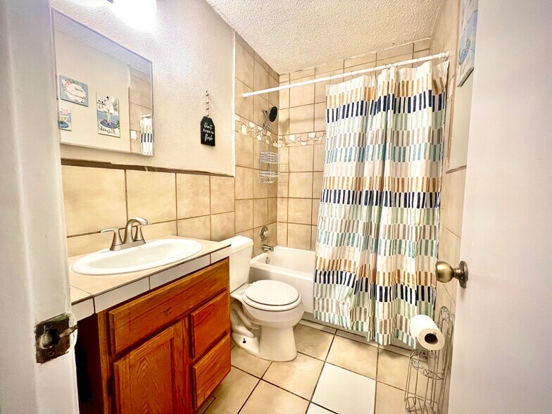 Building Photo - 12755 Thomas Sumter St