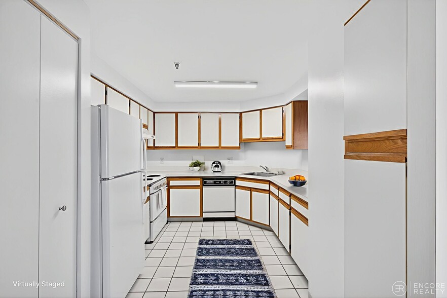 Building Photo - 394 Ocean Ave