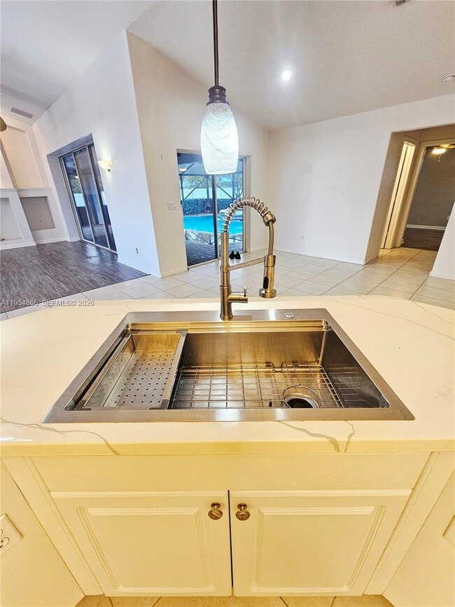 Building Photo - 2161 SW Imperial St