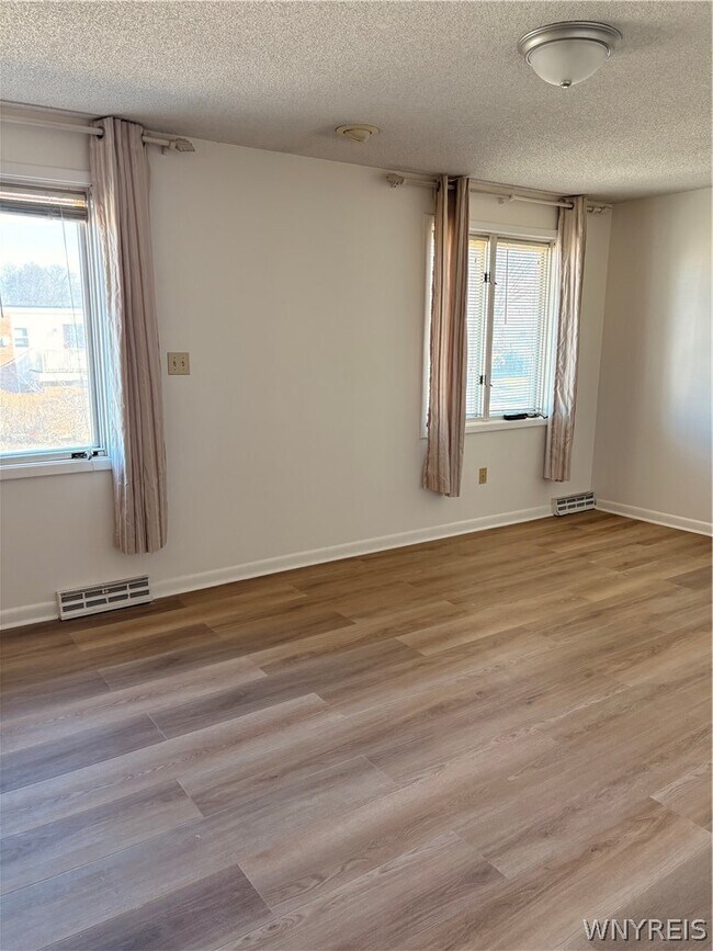 Building Photo - 141 Draden Ln