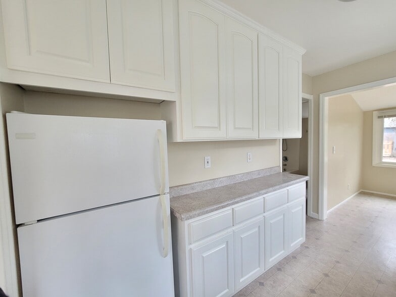 Building Photo - 15908 SW 2nd St