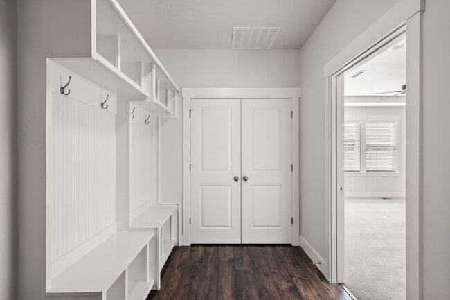 Building Photo - 4269 W Ravenna St