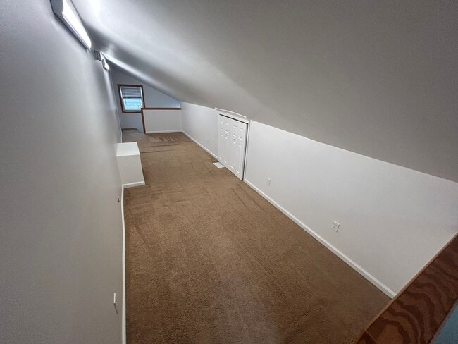 Building Photo - 3-Bedroom Home in Carrick on Private Street