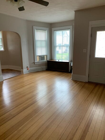 Building Photo - 1309 10th St