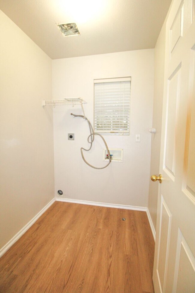 Building Photo - 9706 Battle Pass